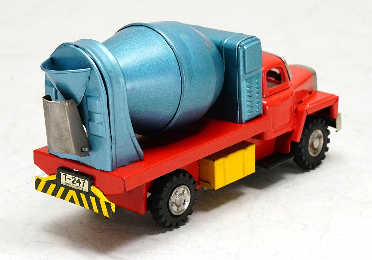 SSSインターナショナル マックセメントミキサートラック