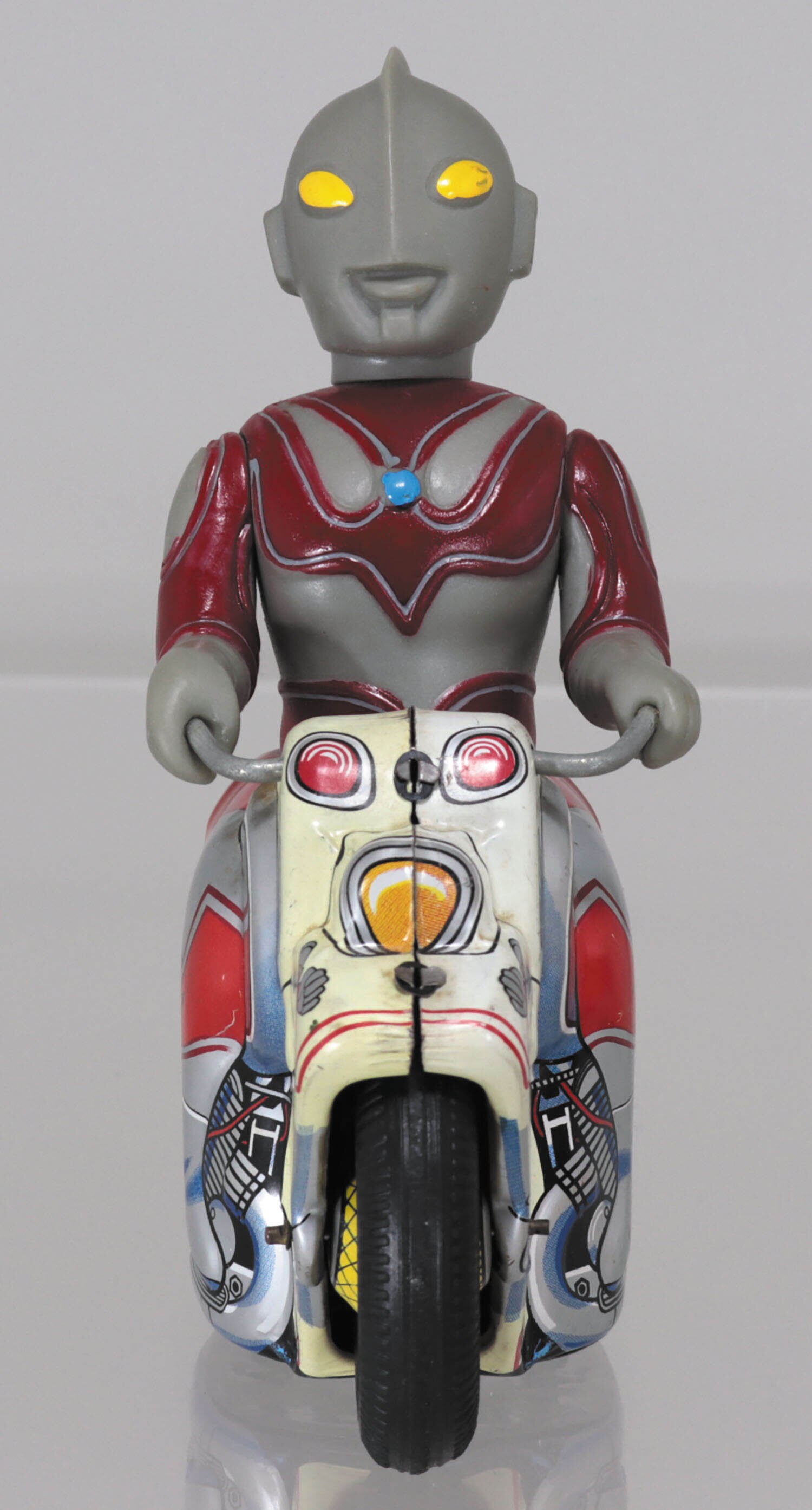 帰ってきたウルトラマン オートバイ