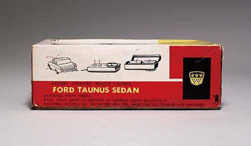 旧バンダイ フォード タウナス セダン(FORD TAUNUS SEDAN)箱付