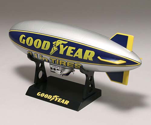 GOODYEAR  グッドイヤー　飛行船貯金箱 日本グッドイヤー ブリンプ型オリジナル貯金箱