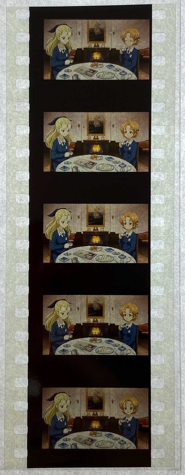 ガールズ パンツァー最終章 来場者特典フィルム アッサム オレンジペコ 聖グロリアーナ女学院 まんだらけ Mandarake ガールズ パンツァー最終章 来場者特典フィルム アッサム オレンジペコ 聖グロリアーナ女学院 まんだらけ Mandarake