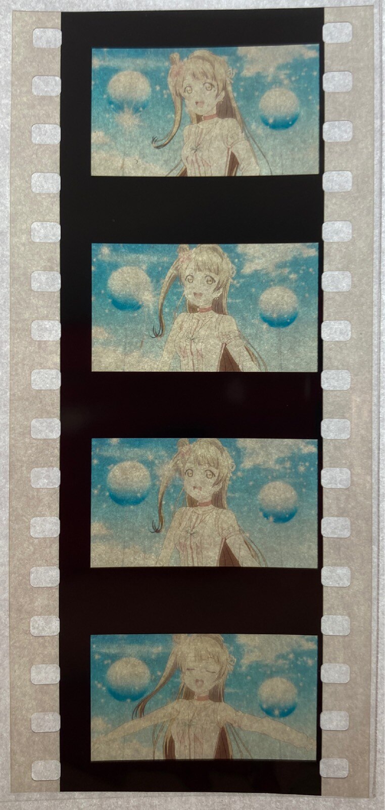 サンライズ 劇場版ラブライブ 来場者特典フィルム 南ことり 僕たちはひとつの光 動きあり まんだらけ Mandarake サンライズ 劇場版ラブライブ 来場者特典フィルム 南ことり 僕たちはひとつの光 動きあり まんだらけ Mandarake