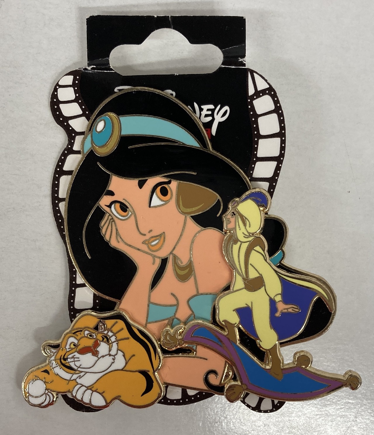 ディズニースタジオストア ハリウッド ピンバッジ ジャスミン アラジン ラジャー アラジン まんだらけ Mandarake