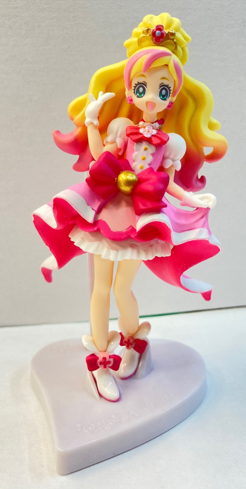 バンダイ Go プリンセスプリキュア キューティーフィギュア1 1 キュアフローラ まんだらけ Mandarake