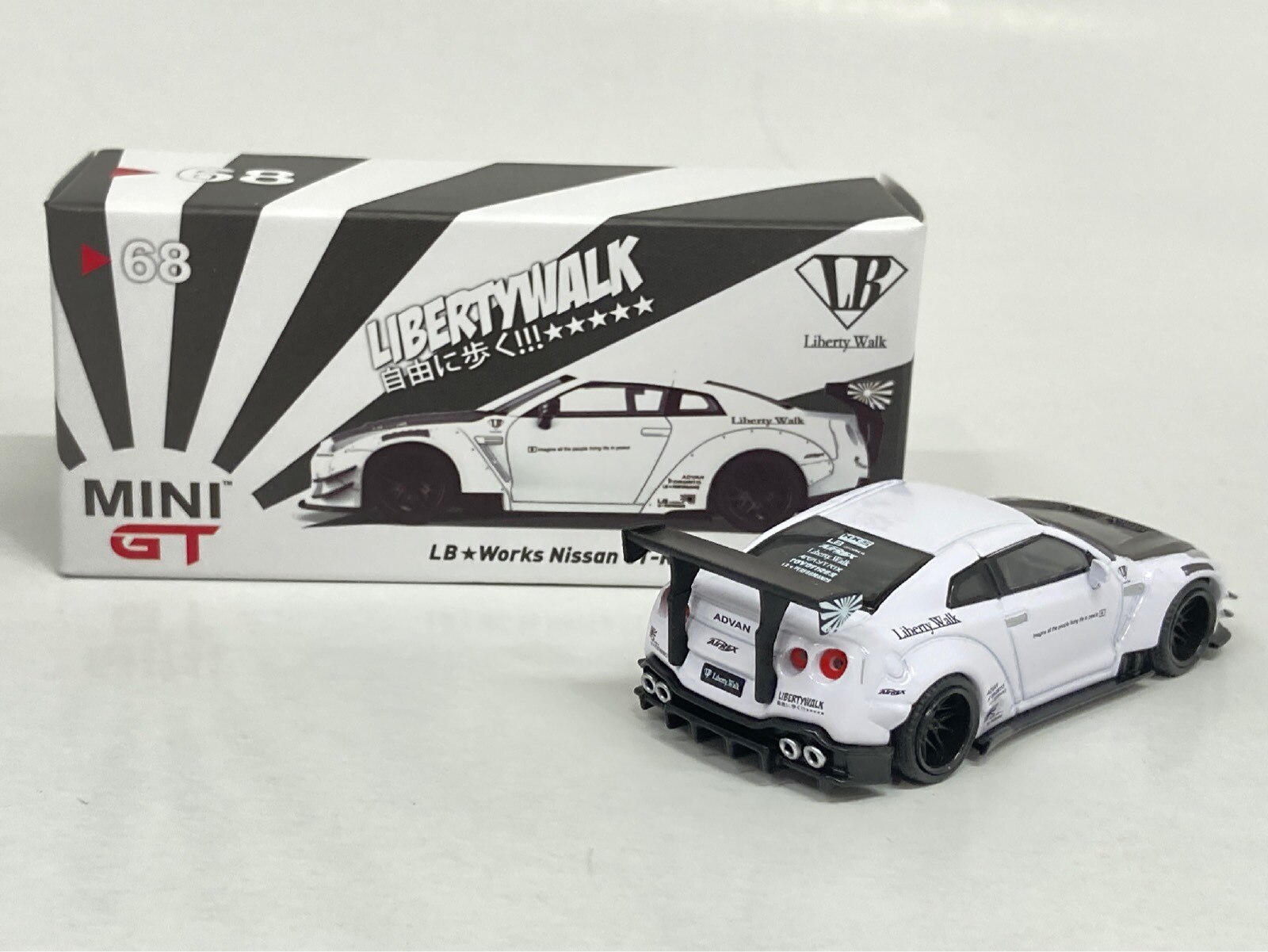 TSM 1/64 MINI GT LB ☆ Works Nissan GT-R R35 Type2, Rear Wing Ver3, White  (LHD) 68-L | MANDARAKE 在线商店