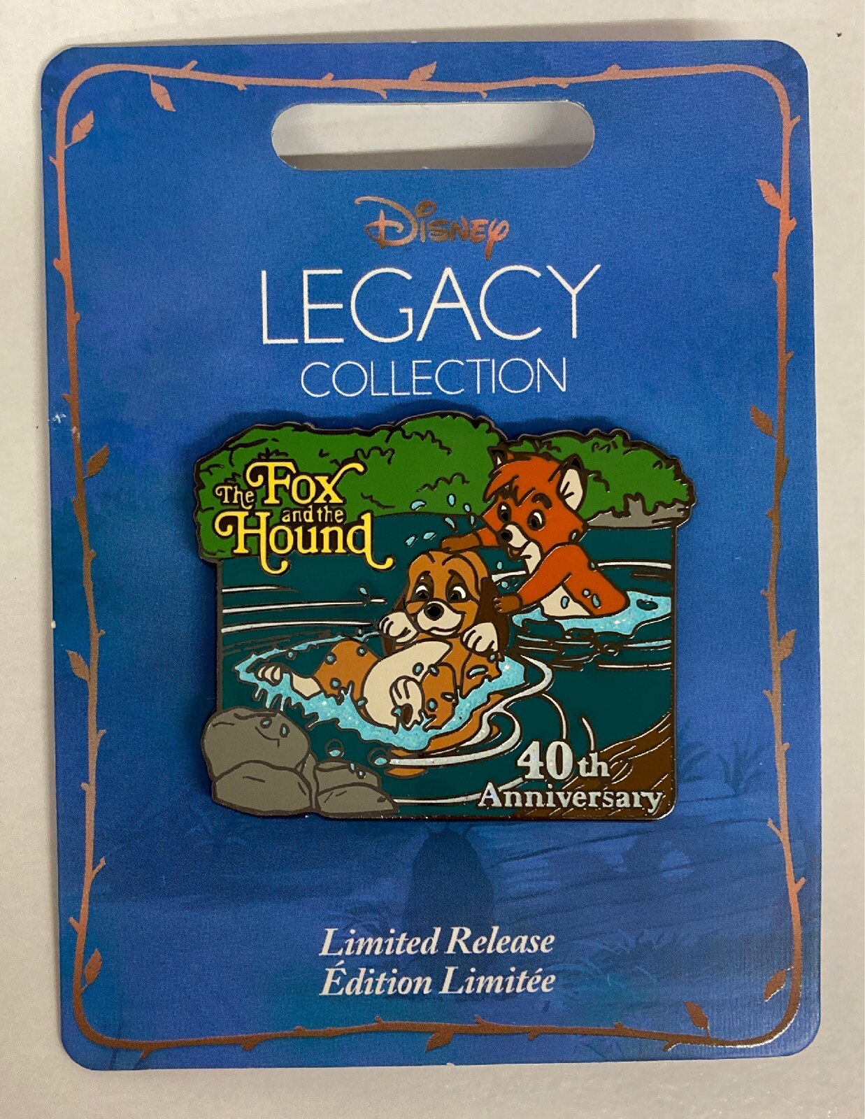 ディズニーストア ピンバッジ Legacy Collection きつねと猟犬40周年記念グッズ トッド コッパー きつねと猟犬 まんだらけ Mandarake