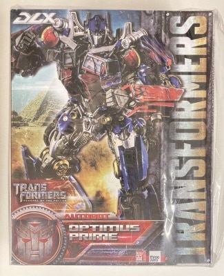 threezero DLX Optimus Prime