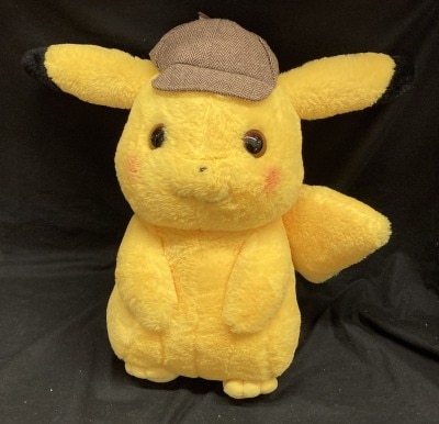 まるで本物！『名探偵ピカチュウ』約40cmの等身大モフモフ