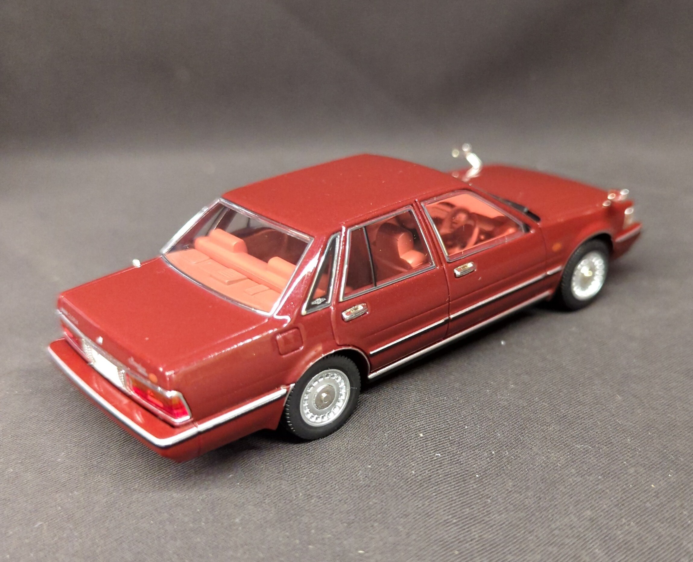 トミーテック 1/43 TOMICA LIMITED VINTAGE NEO 43 グロリア セダン V30 ターボ ブロアム VIP 1987年式  (ダークレッド) LVN4319a | まんだらけ Mandarake