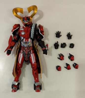 バンダイ S.H.Figuarts 仮面ライダードライブ ドライブサーガ 仮面