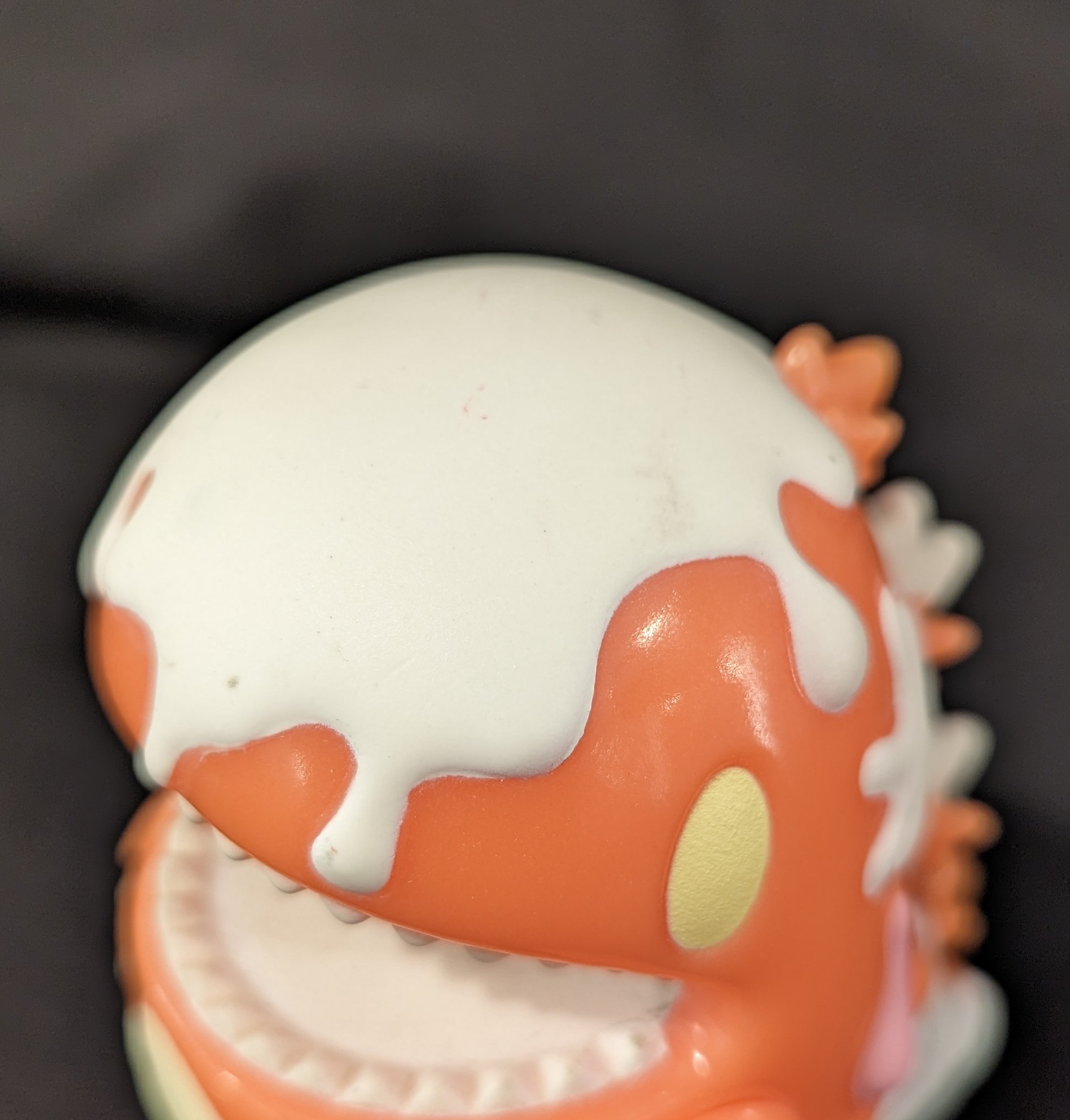 UNBOX INDUSTRIES 恐竜 ziqi DINO ピンク蓄光成型/白/目黄