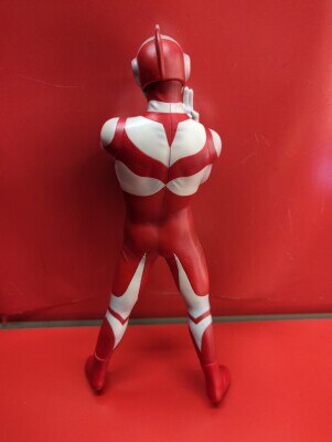 Amazon.co.jp: 大怪獣シリーズ ウルトラマングレート 全高約260mm PVC製 塗装済み完成品 フィギュア 一部組み立て式 : ホビー