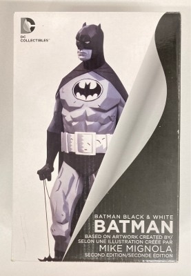 DC Collectibles Batman (バットマン) Statue by Sean Cheeks Galloway
