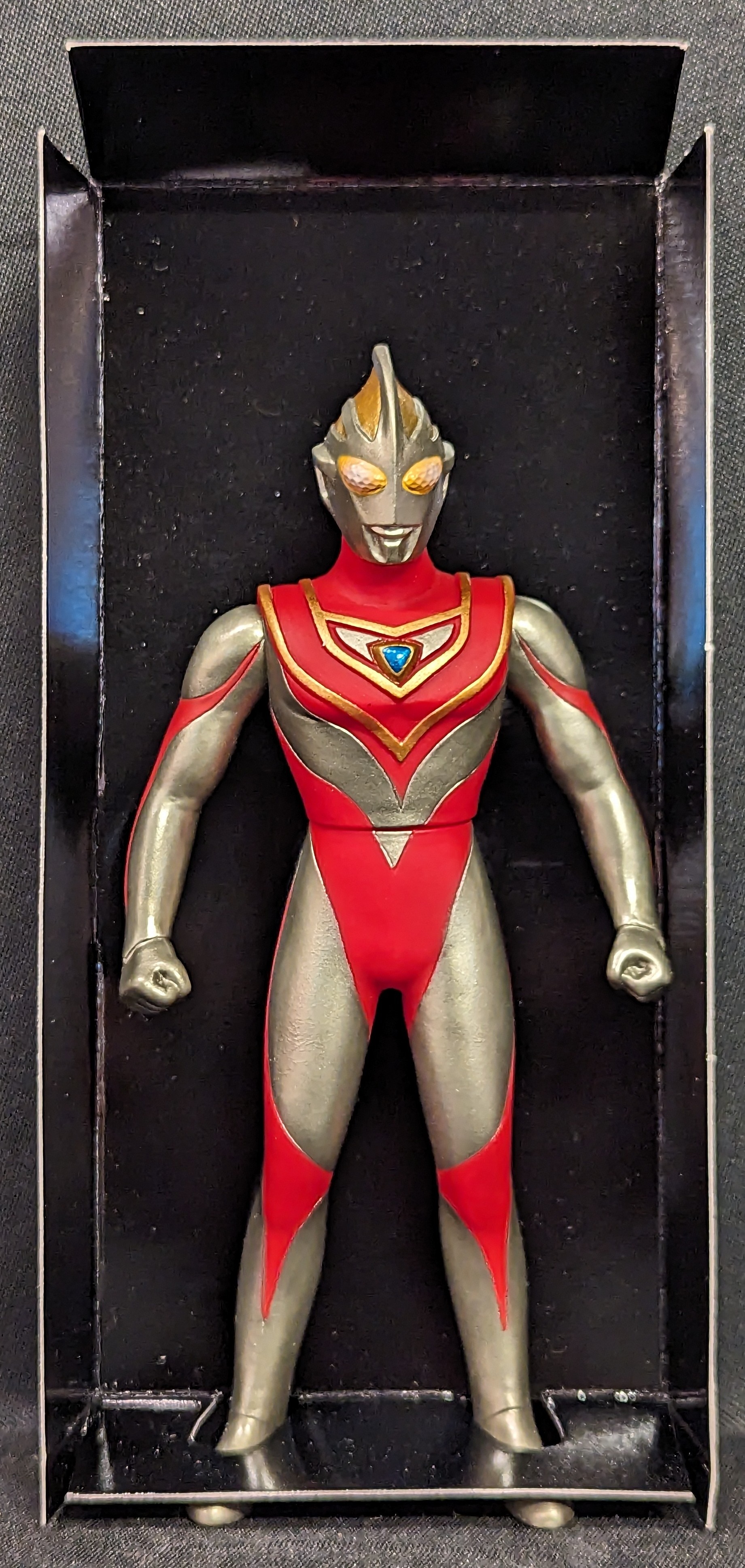 ウルトラヒーローシリーズニセウルトラマンダイナ でっかく