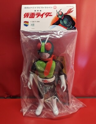 新品 MEDICOM TOY 原作版 仮面ライダー (設定画カラー・マスク