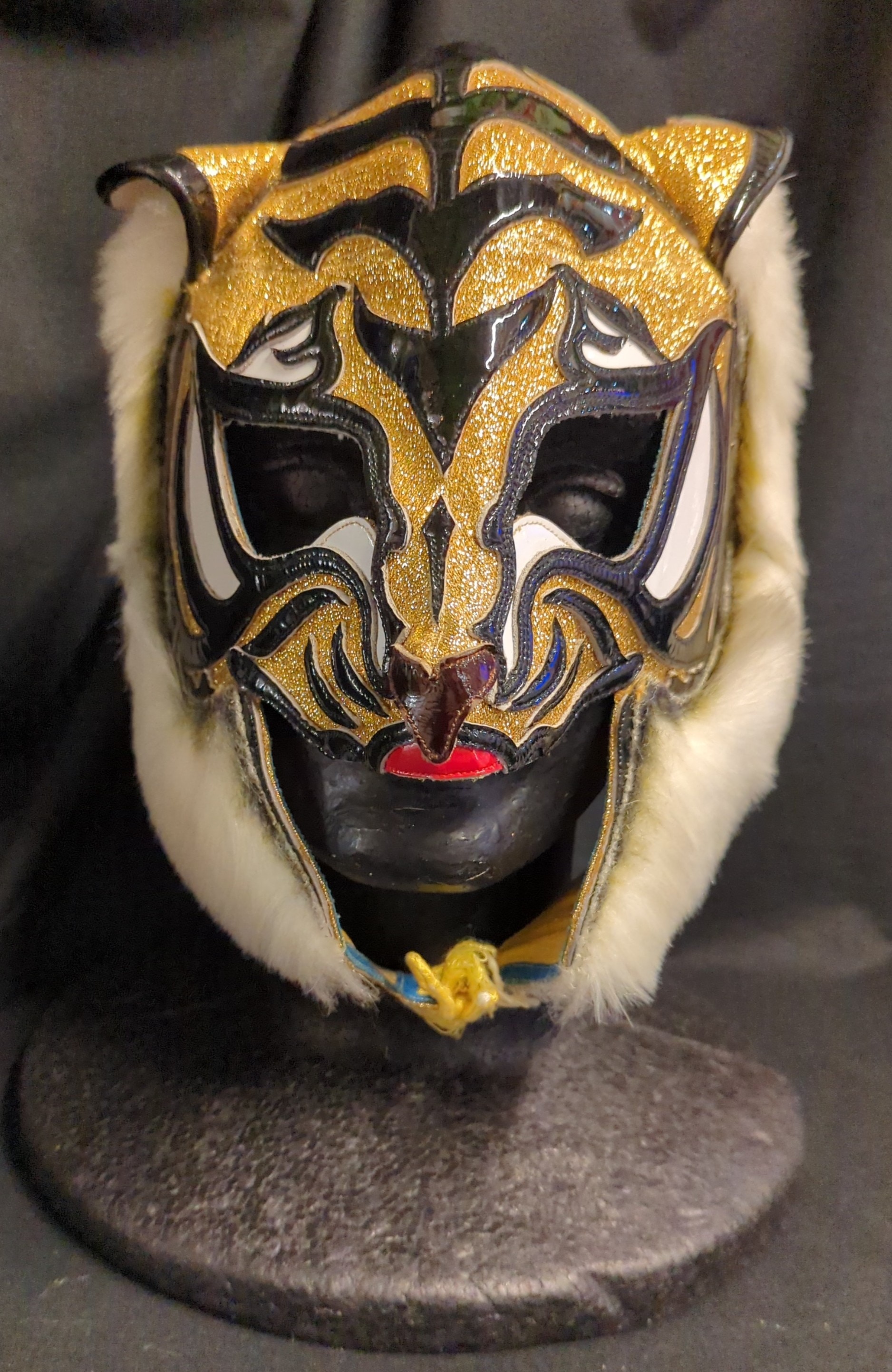 【開店記念セール！】 プロレスマスク マニア館【4代目タイガーマスク(金ラメ×黒・白 スポーツ選手