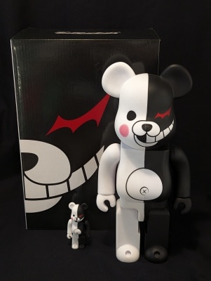 Mô hình Bearbrick Mengqiqi Supreme 400%