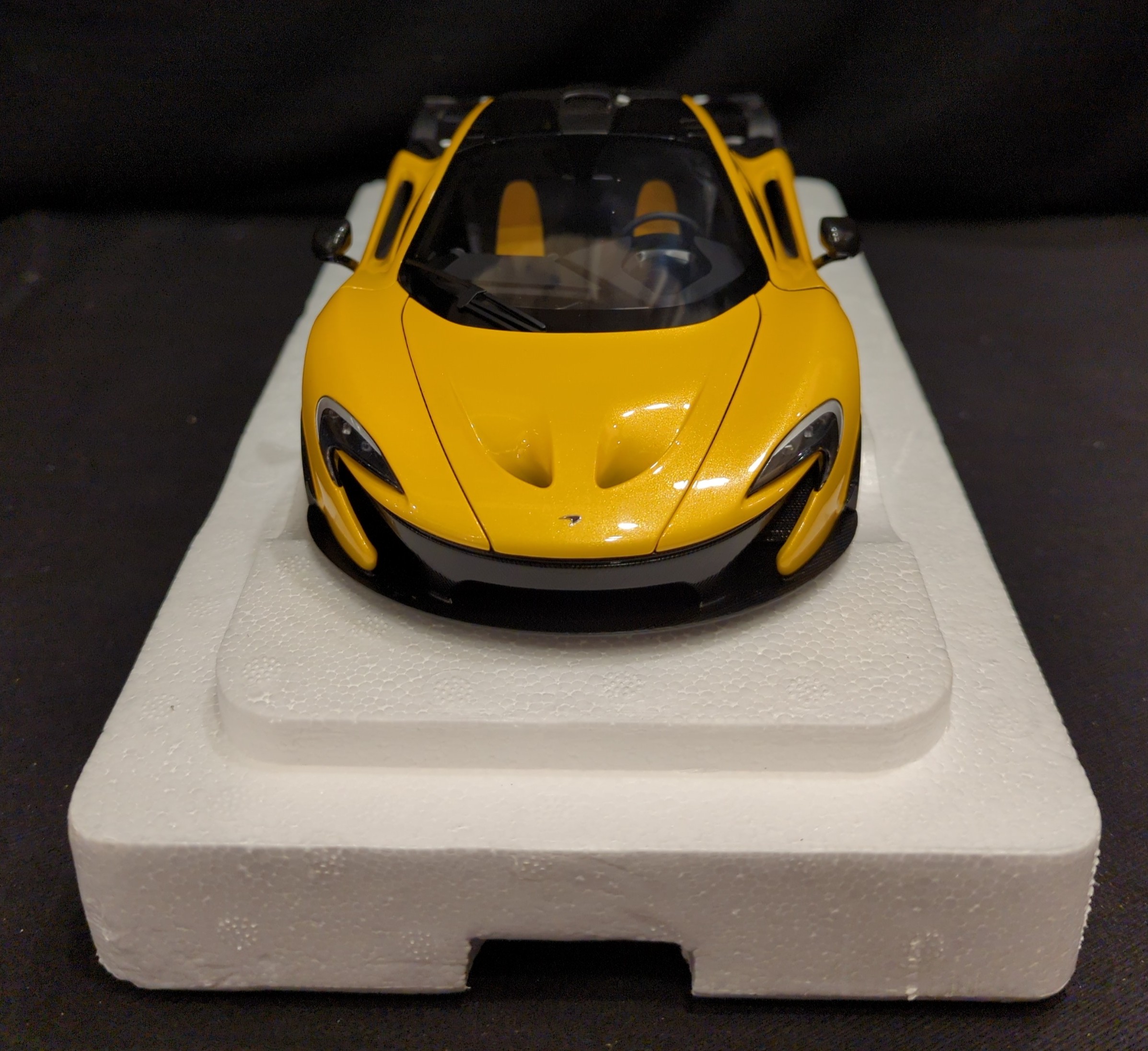 AUTOart 18 マクラーレン P1 GTR ブルー イエロー(中古品)