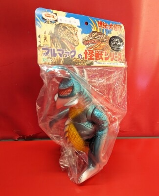 M1号 世紀の大怪獣ブルマァクの怪獣シリーズ ガイガン (BEAMS限定/ピンク成型/赤&黄&緑メタ) | ありある | まんだらけ MANDARAKE