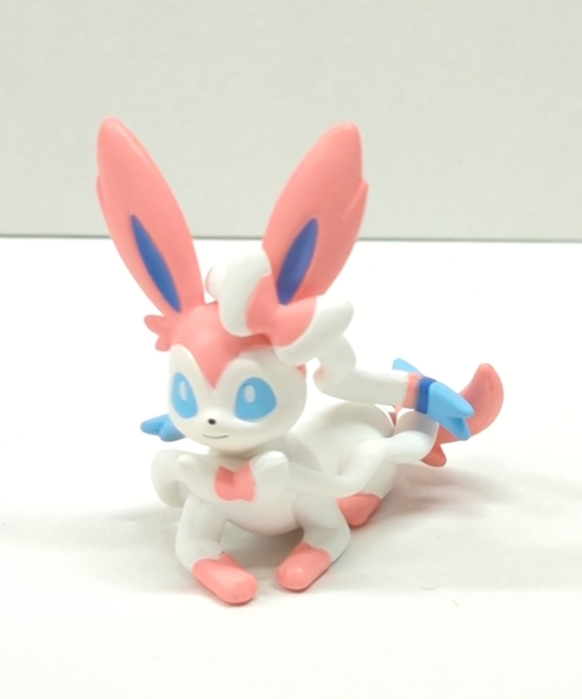 タカラトミーアーツ イーブイいっぱいコレクション&ニンフィア ニンフィア(うつぶせ) | ありある | まんだらけ MANDARAKE