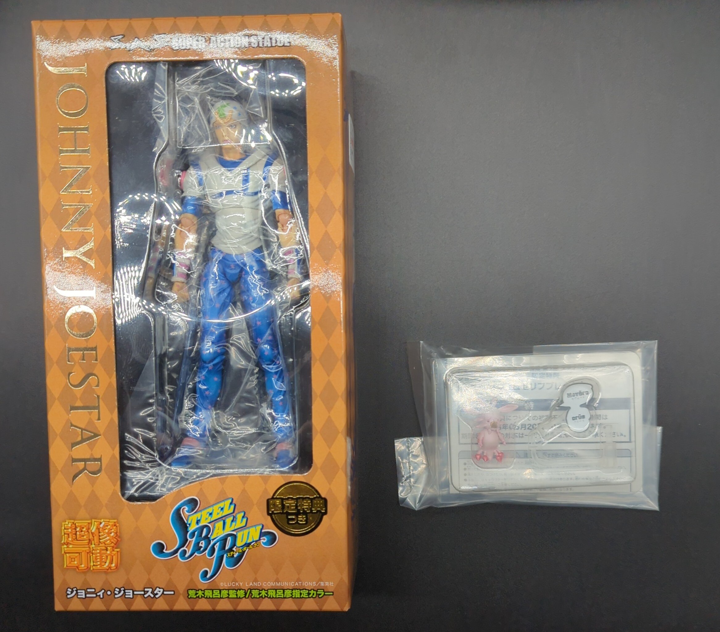 Johnny joestar cheap statue