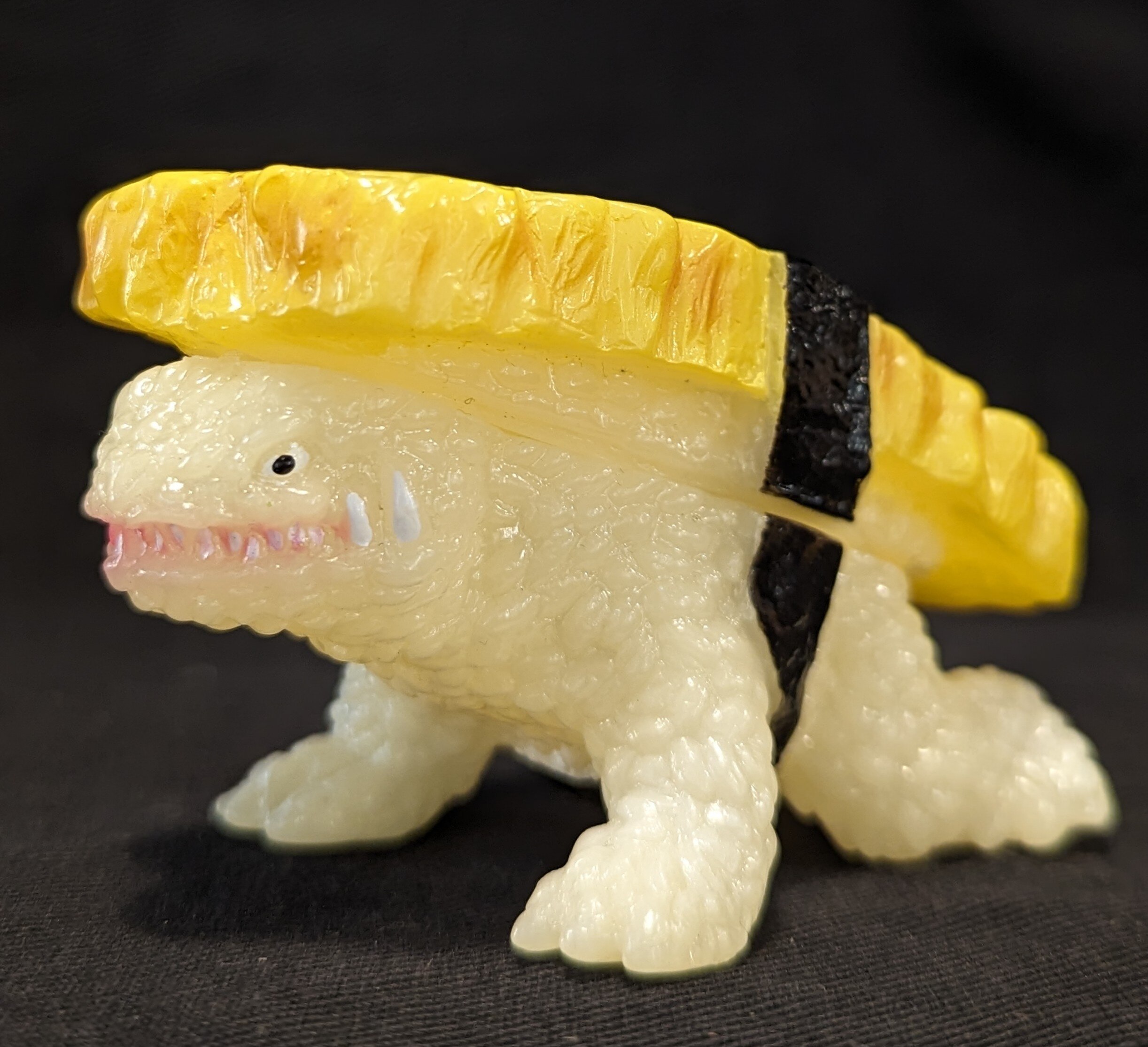 ヤモマーク 大怪獣シリーズ たまごスシラー 蓄光成型 | まんだらけ Mandarake