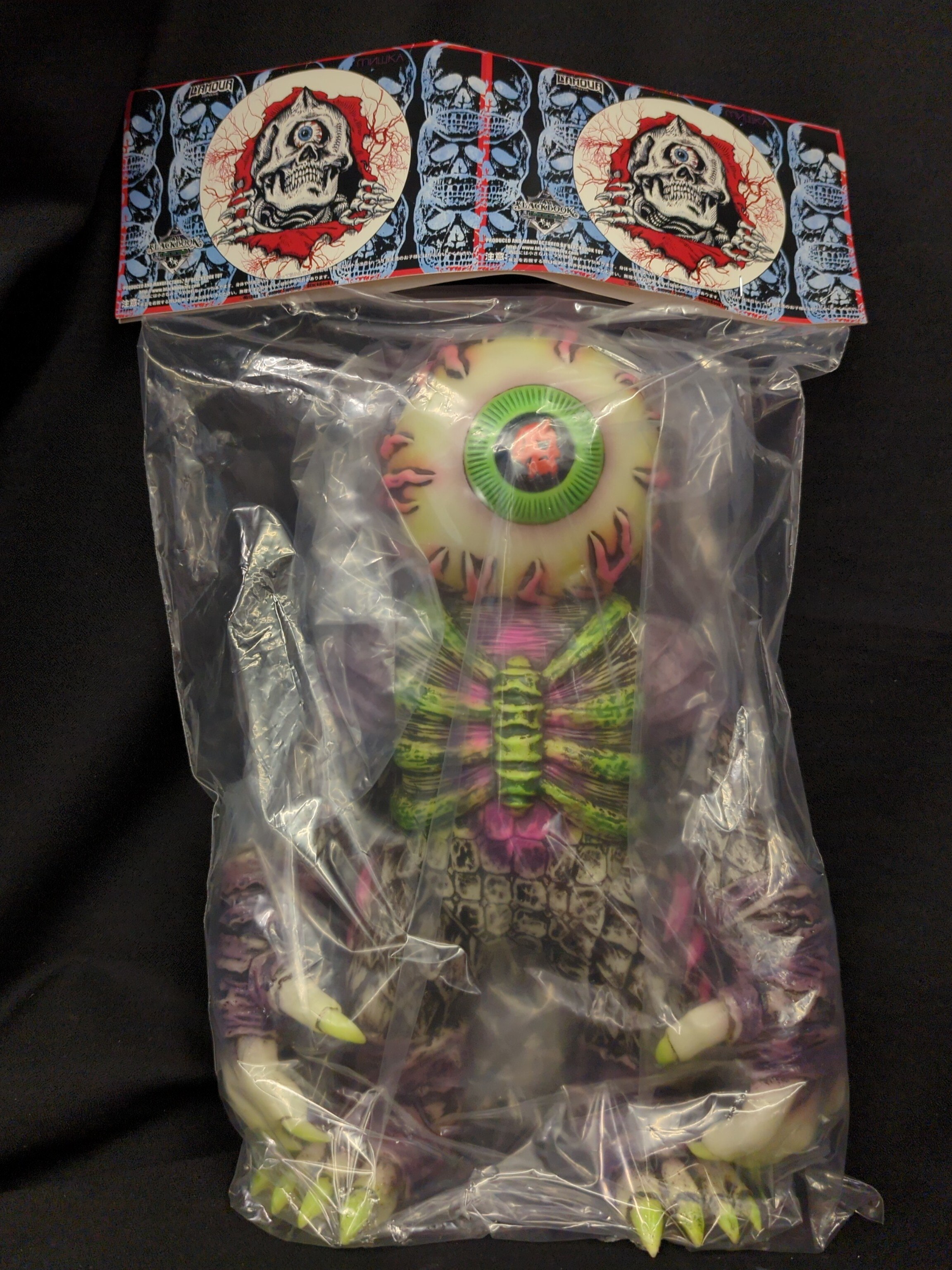 BLACKBOOK TOY MISHKA/LAMOUR SUPREME THE Beast 蓄光成型/ピンク/緑