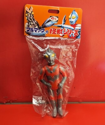 【内祝い】 ブルマァク ウルトラマンゼロ オーロラカラー マルサン 表れる 特撮