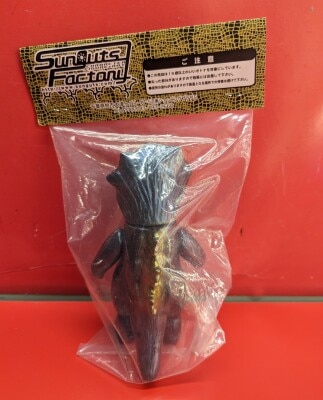 サンガッツ本舗 円谷怪獣総進撃 ジラース レッドマン版 ブルー