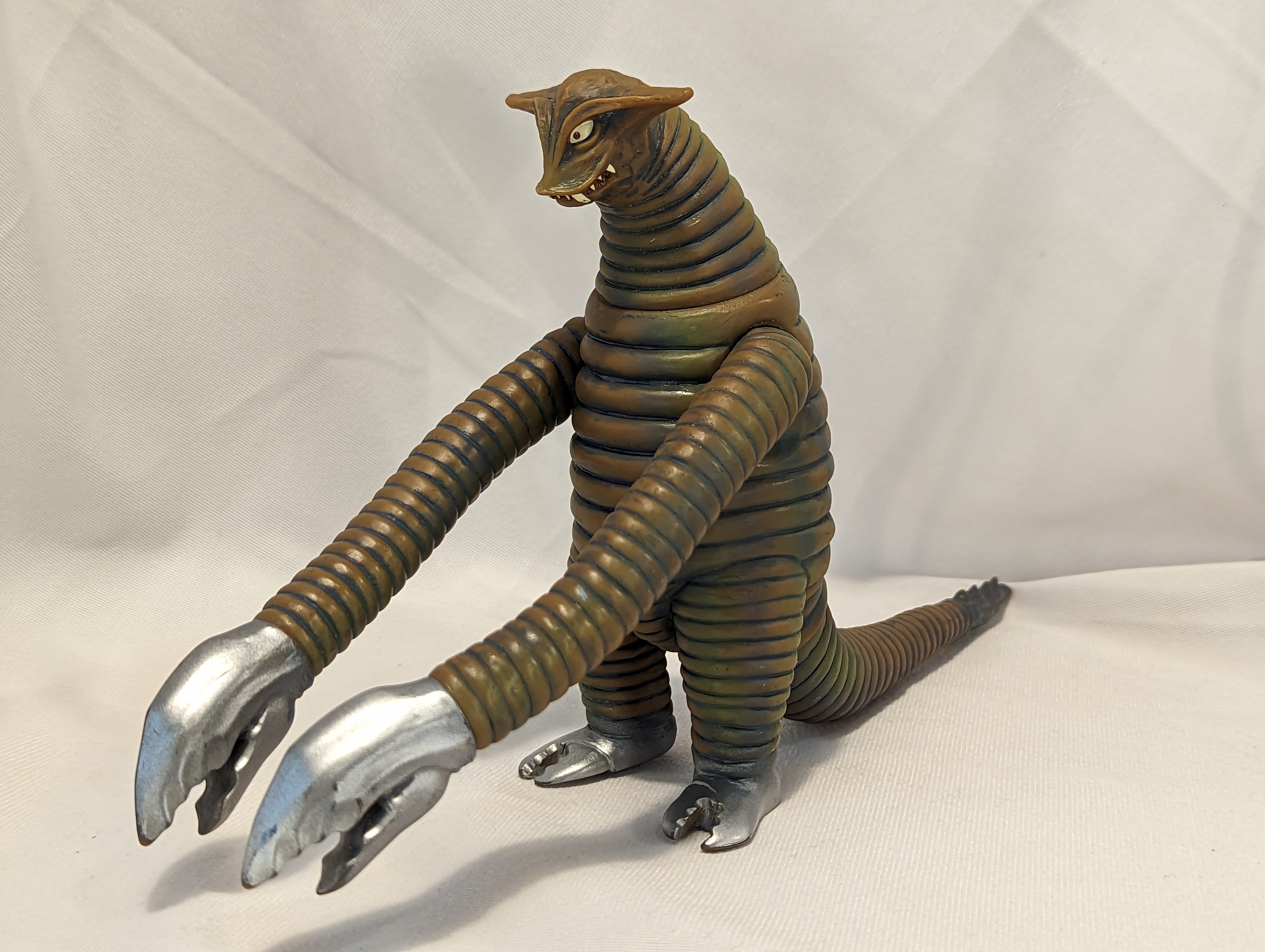 バンダイ ウルトラ怪獣シリーズ2006 サドラ 重層ベローズピンチバージョン SP | ありある | まんだらけ MANDARAKE