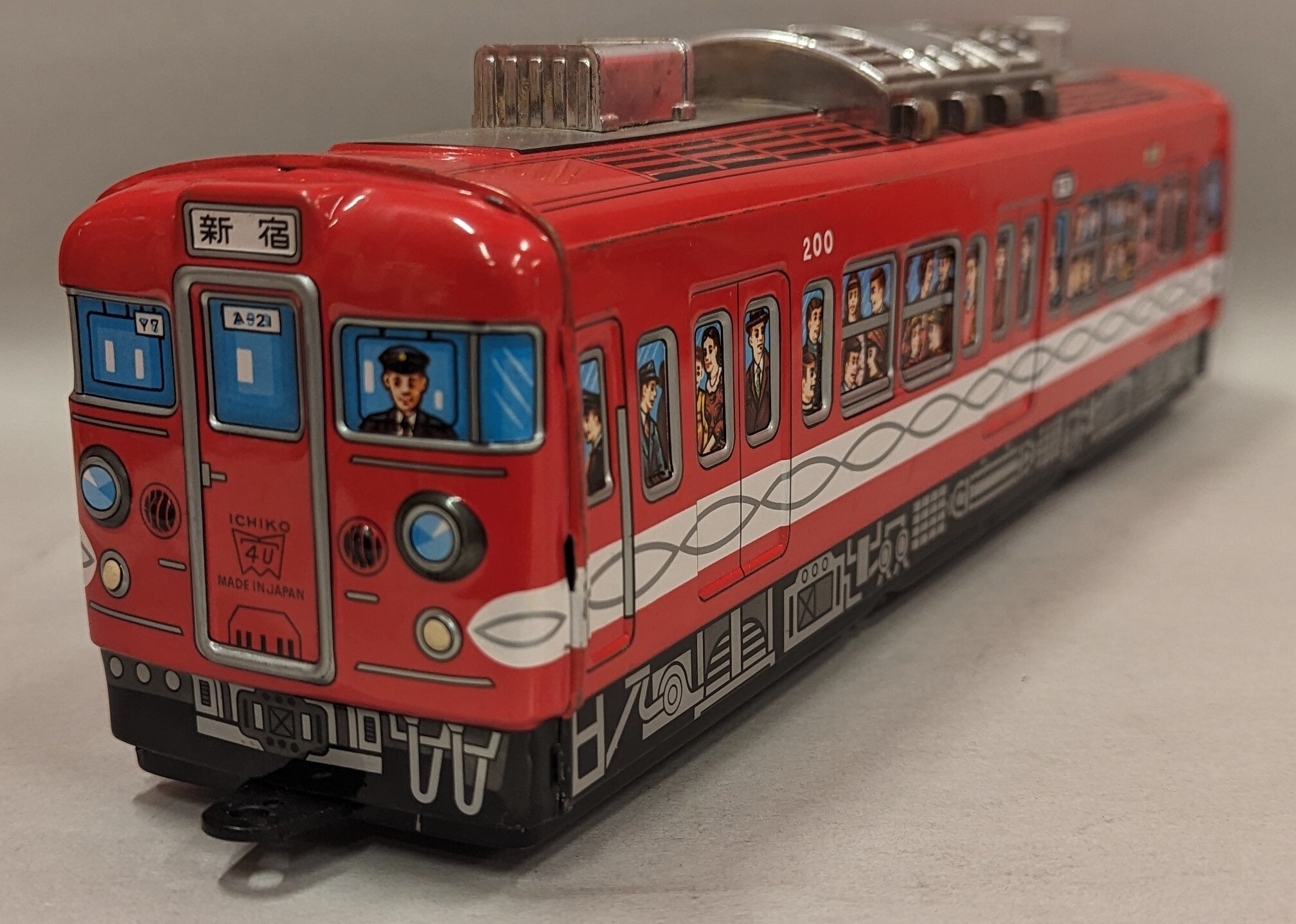 注目ブランドのギフト イチコー ブリキ 特急 新幹線 赤 （イチコー ハンドルつき 超 鉄道模型