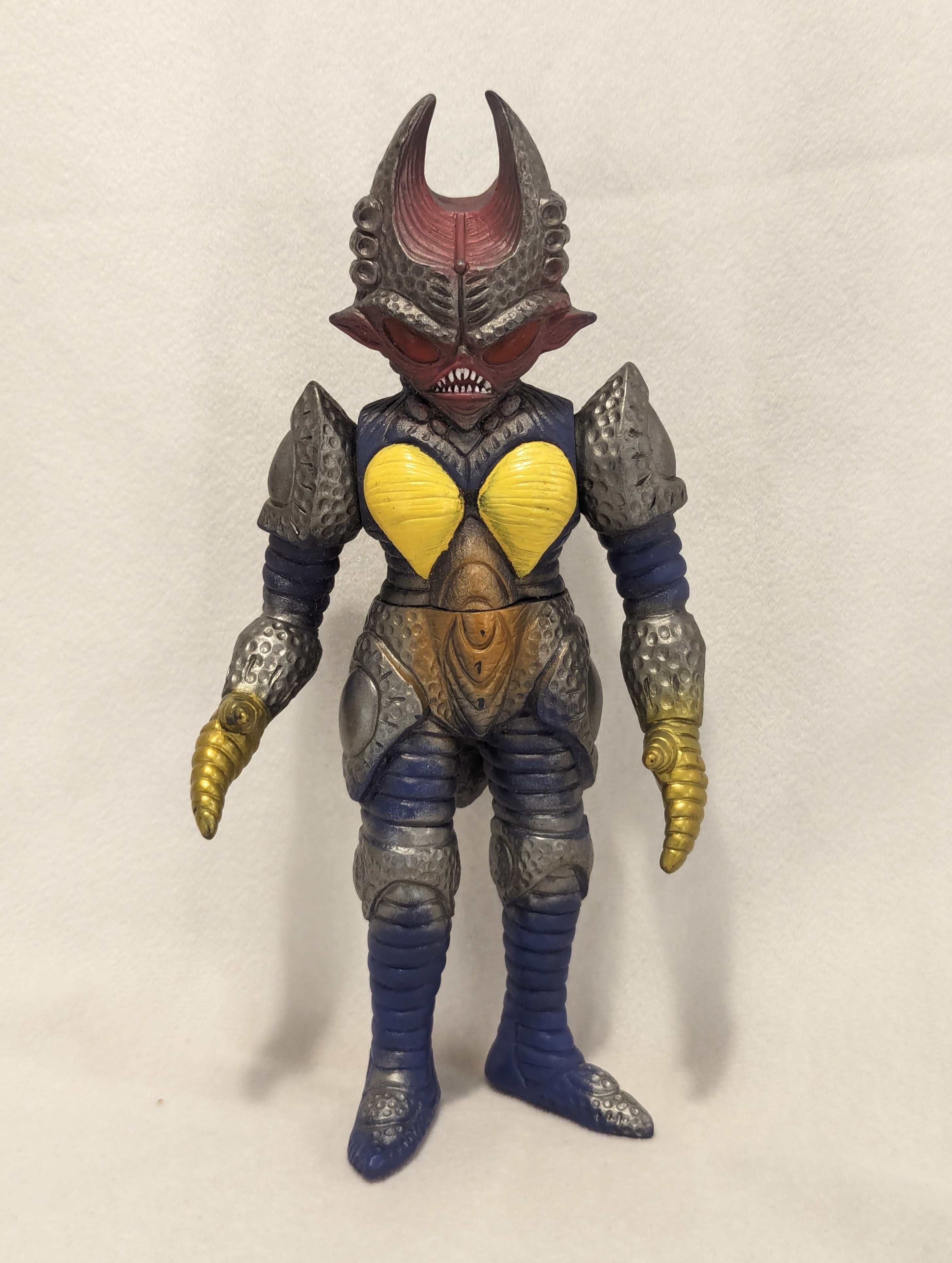 Amazon.co.jp: レディベンゼン星人 ウルトラ怪獣シリーズ ソフビ