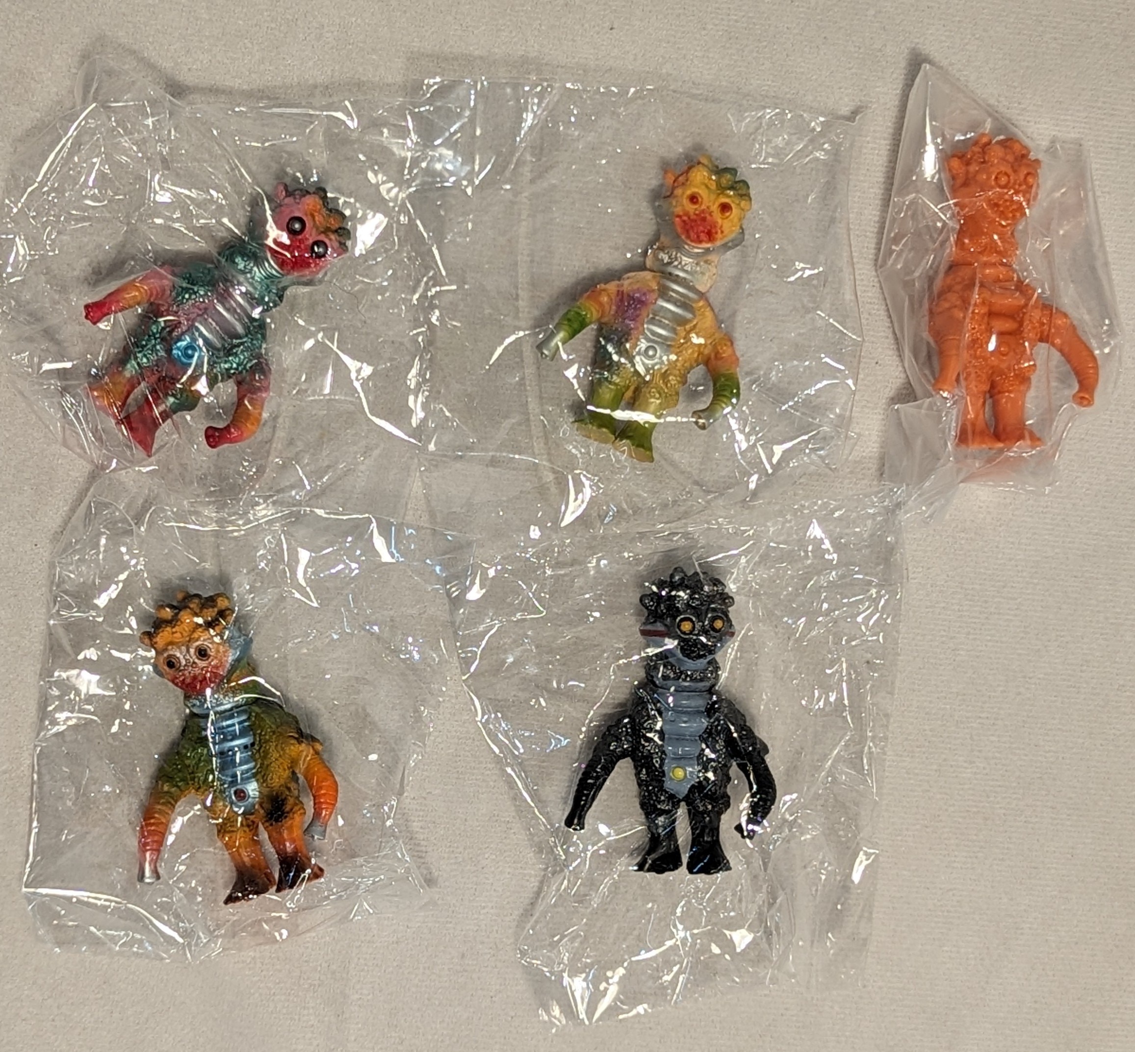 超人気 ありある | 全5種セット 円盤怪獣マザー ZOLLMEN シリーズ9 VAG MEDICOMTOY | MANDARAKE まんだらけ その他