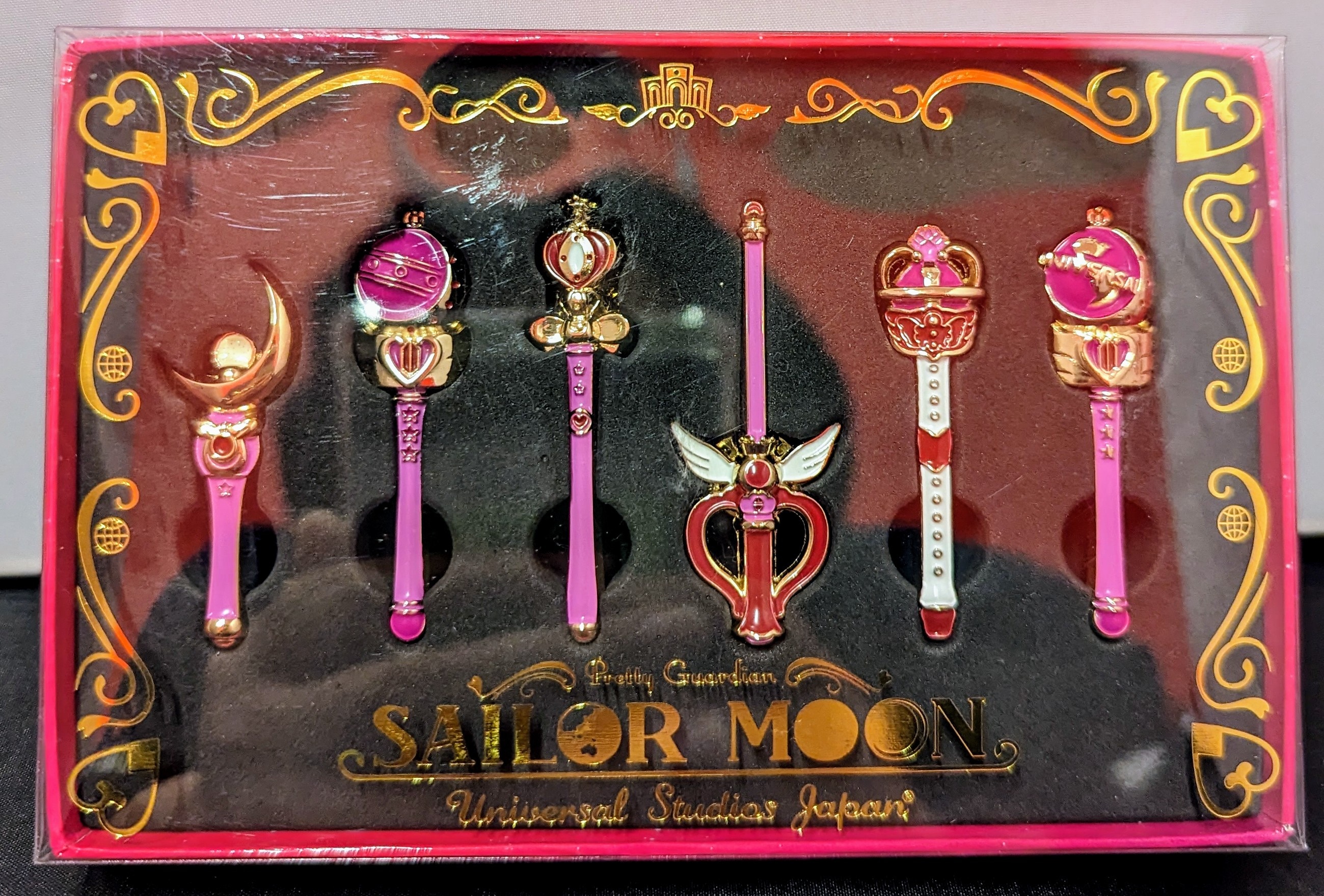 セーラームーン×USJ ピンズコンプリートセット - 魔女っ子