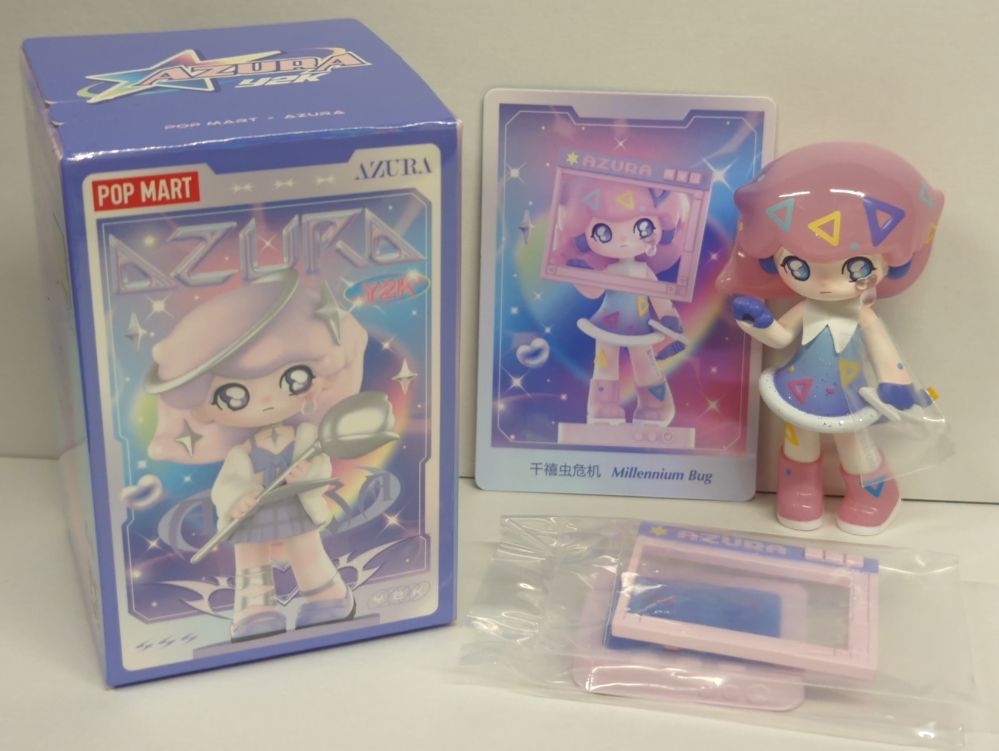 POPMART 紅 フィギュア Y2K AZURA