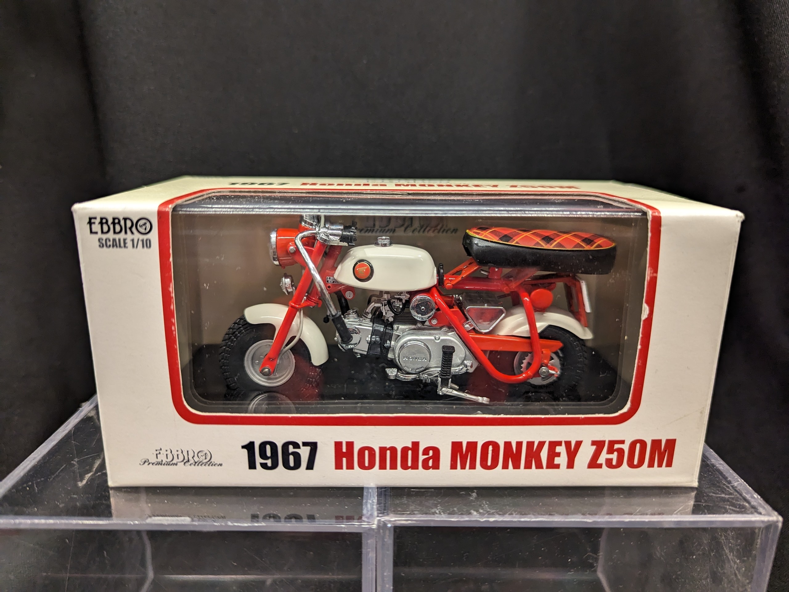 Ebbro Red White Premium Collection 1/10 Honda Monkey Z50M