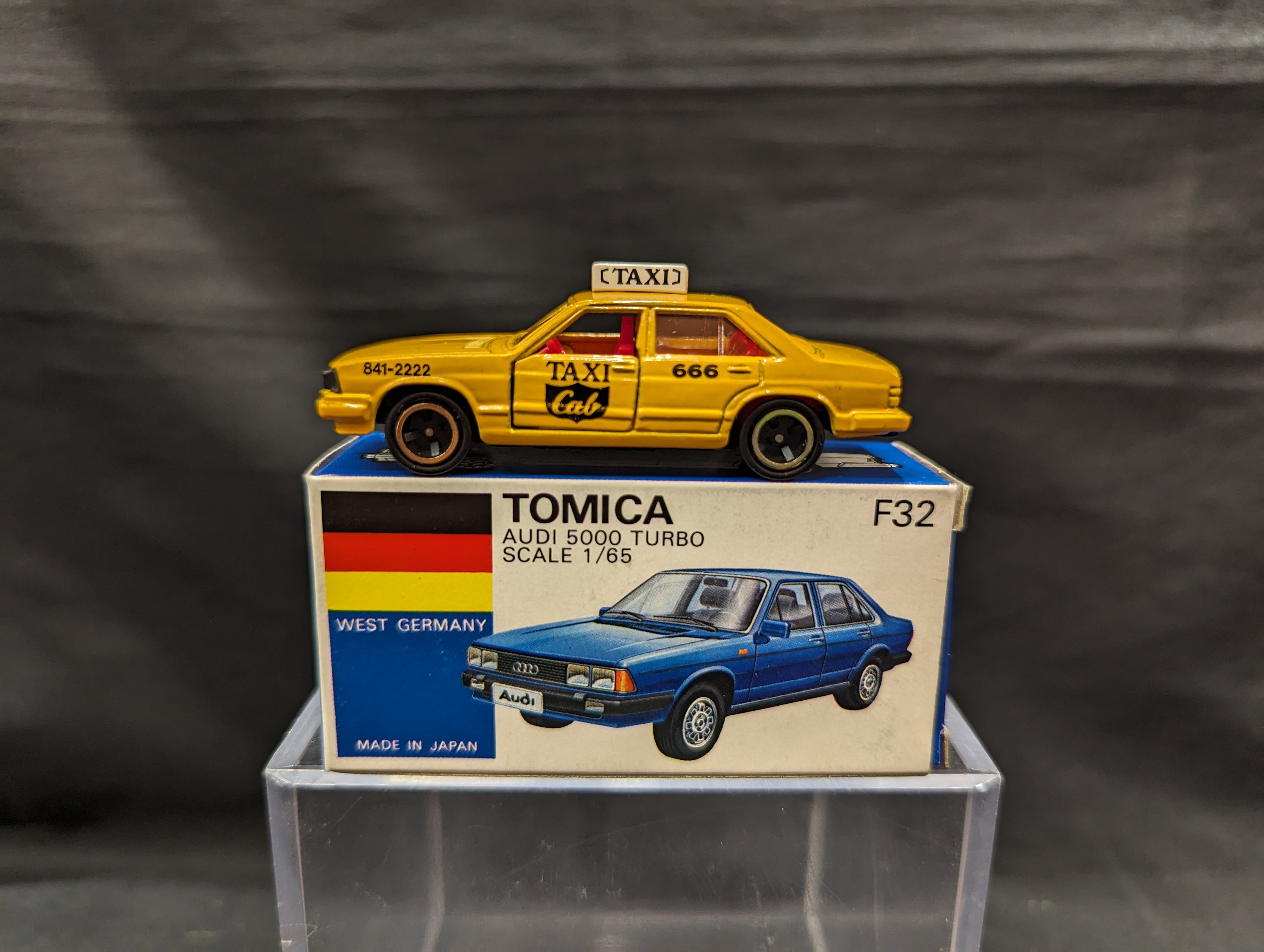 トミカ 青箱 日本製 アウディ 5000 ターボ｜ミニカー