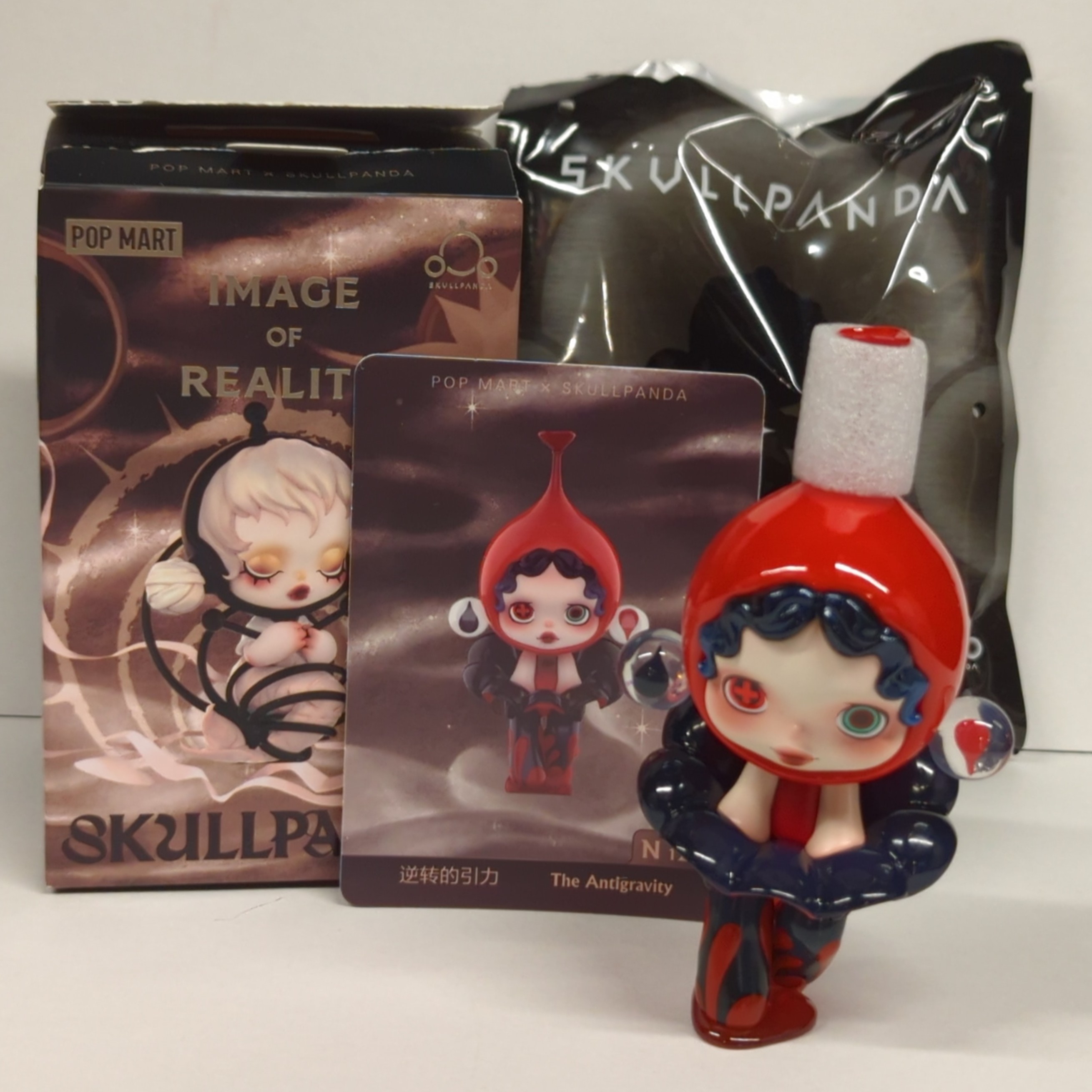 POPMART あつ SKULLPANDA IMAGE of Reality POPMART あつ SKULLPANDA IMAGE of Reality