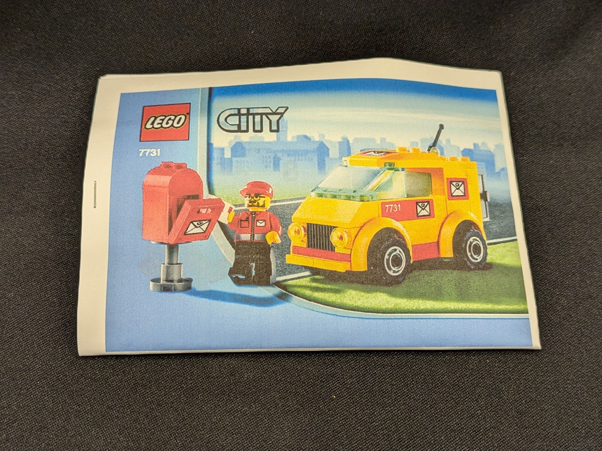 Lego city mail truck online