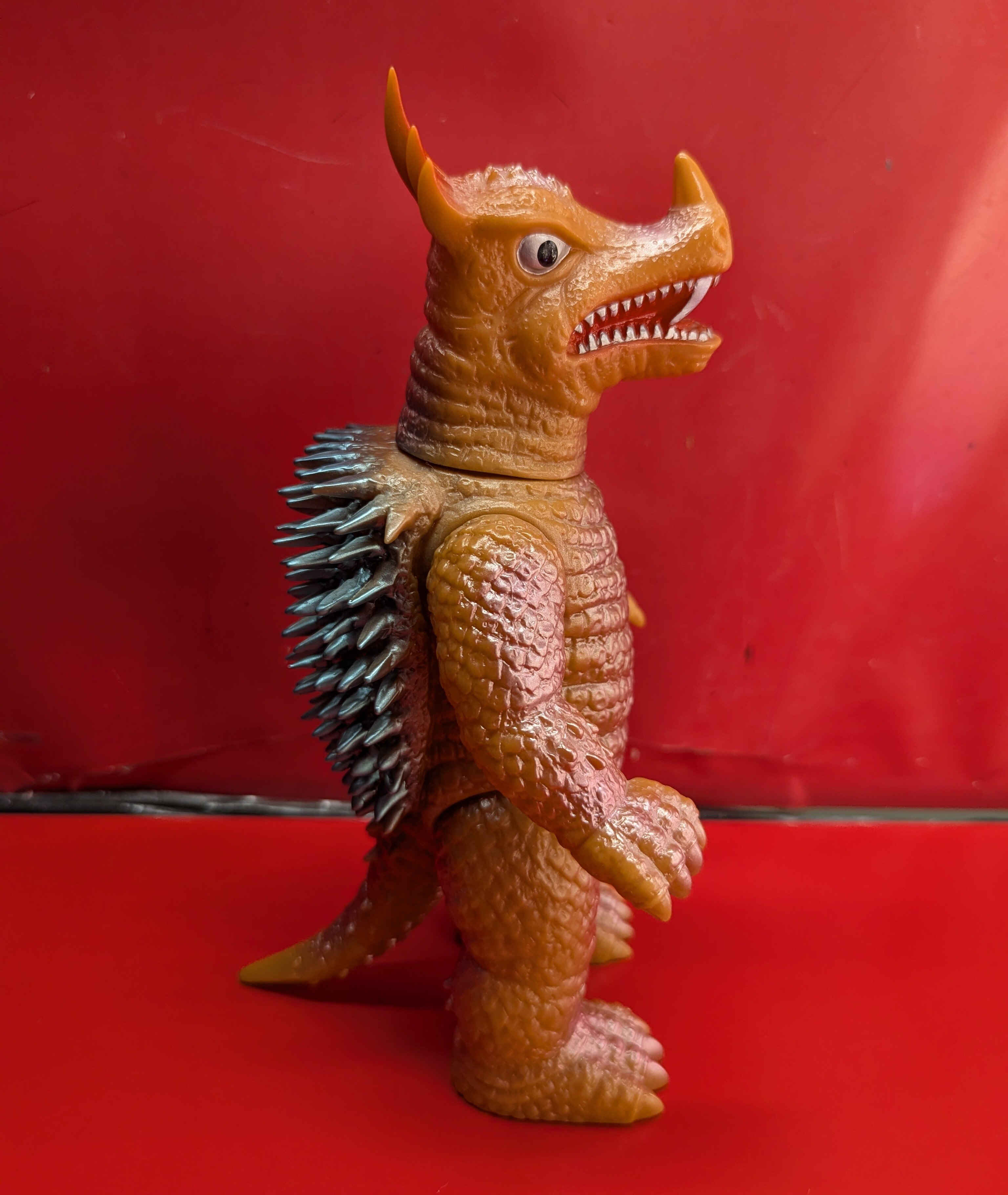 M1号 世紀の大怪獣ブルマァクの怪獣シリーズ アンギラス(キャラメル成型/ピンクメタ 赤 緑メタ塗装) | ありある | まんだらけ MANDARAKE