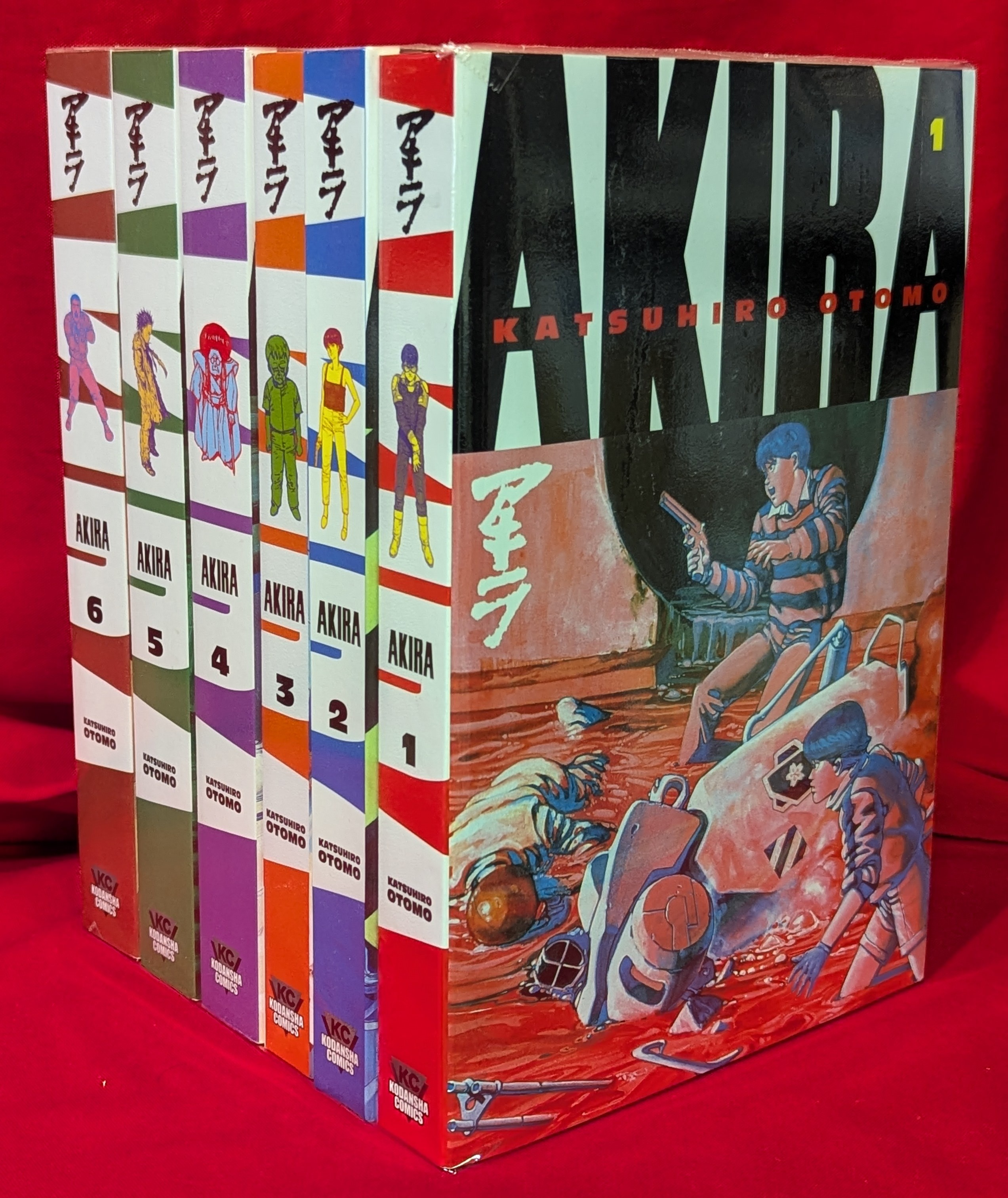 【現品限り一斉値下げ！】 Kodansha Comics Kodansha Comics 大友克洋 AKIRA 英語版 (PB 全巻セット