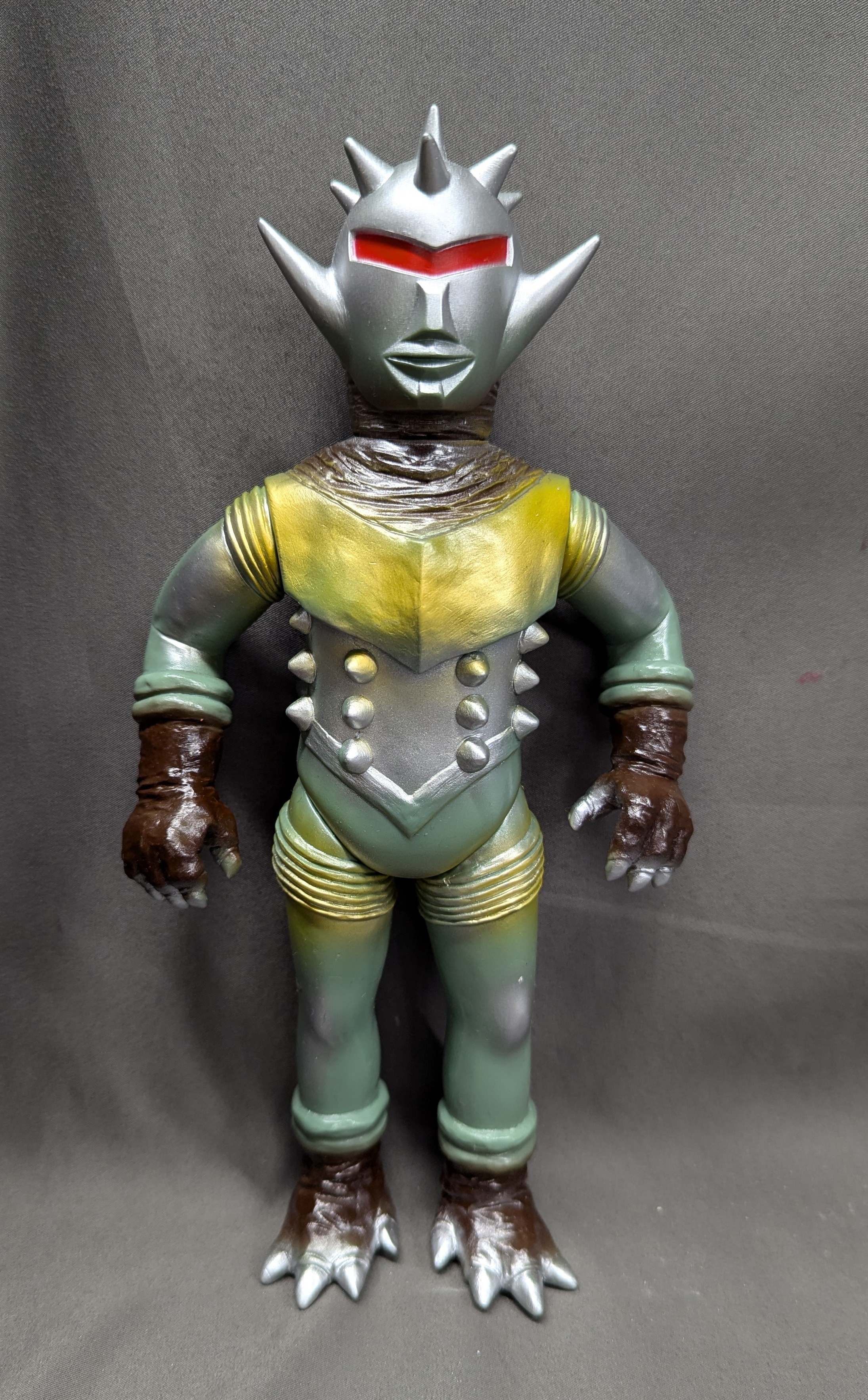 Yahoo!オークション -「ベアモデル ケロニア」(ウルトラマン