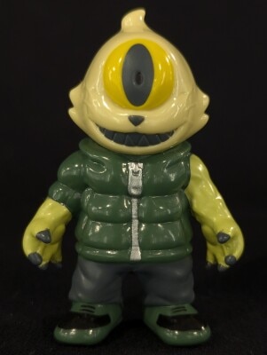 MAXTOY 小夏 キングネゴラ GLOW IN THE DARK (蓄光成型/黄/メタ紫/金目
