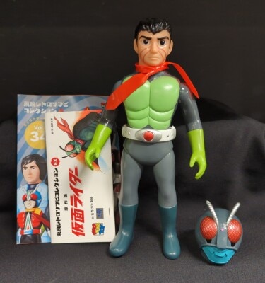 エイキング蓄光ソフビ仮面ライダー より 東映レトロソフビコレクション