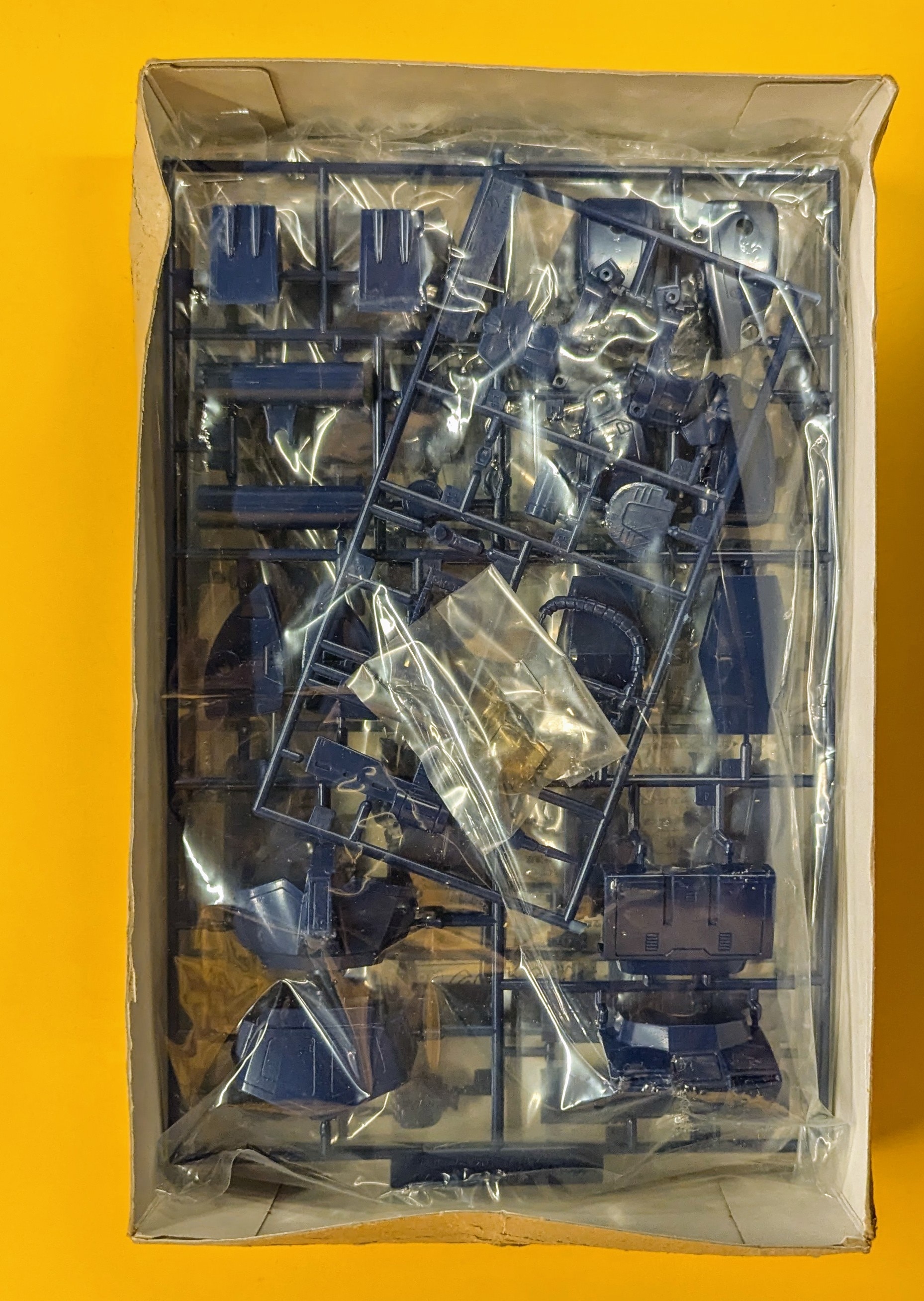 タカラ ダグラム/1/72スケールアニメキット 24部隊専用ソル