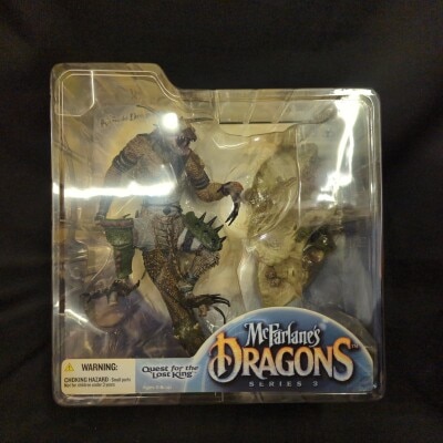 McFARLANE TOYS SERIES 3 / QUEST FOR THE LOST KING KOMODO DRAGON CLAN 3
