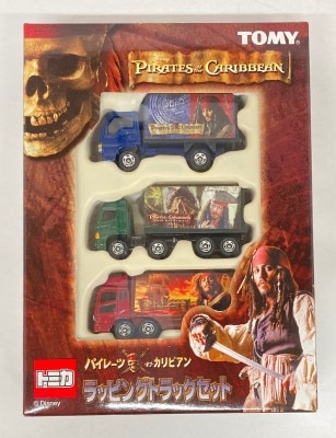 Takara Tomy Tomica Gift set/Made in China Pirates Of The Caribbean Wrapping Truck set ST07