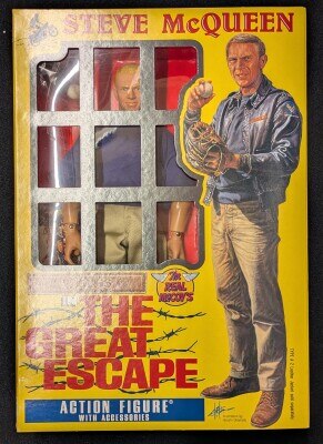 ACTION FIGURE WITH ACCESSORIES