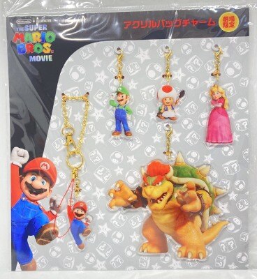 アクリルバッグチャーム