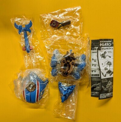 ART IN GASHAPON